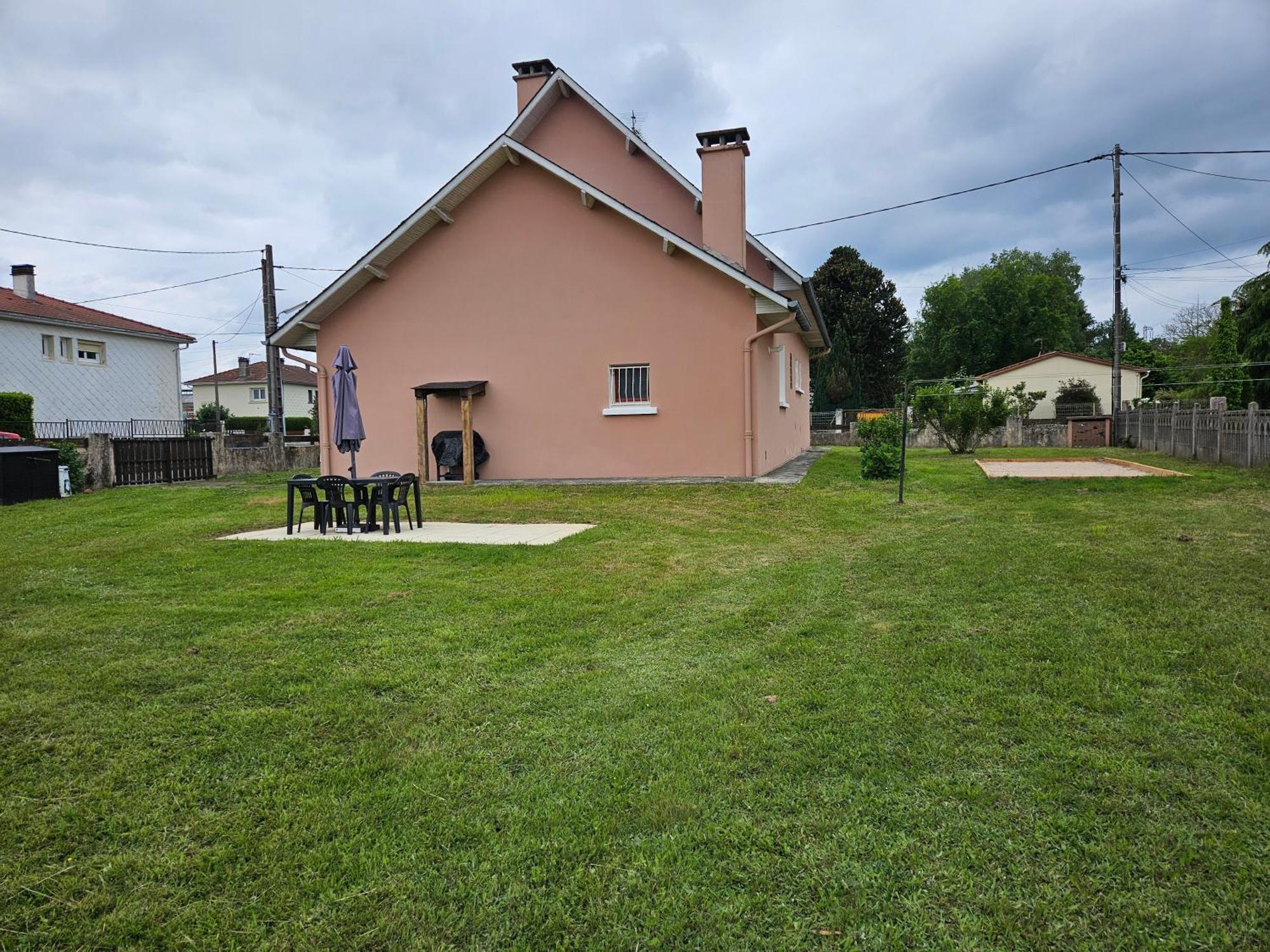 La Maison Rose Hébergement de vacances *
